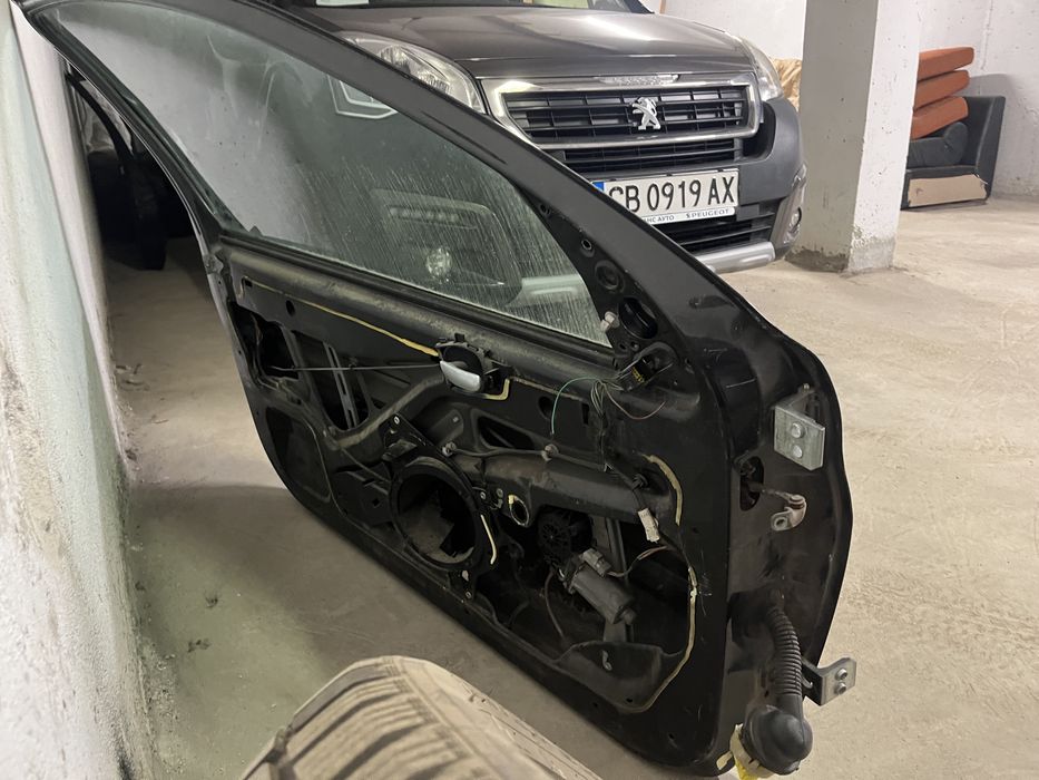 Части Пежо 206 Черно