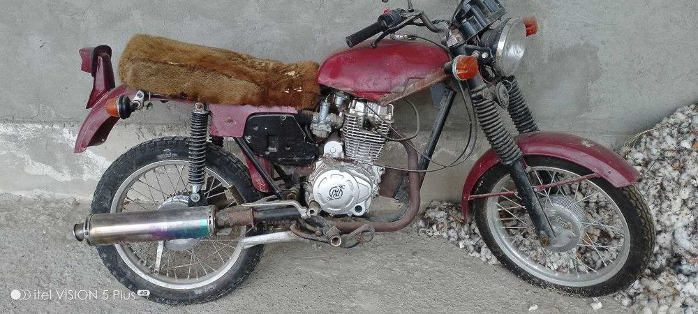 Мото сотилади экономичка иномарка мотор 100 км га 2 лирт ичади