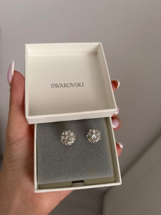 Обеци и Колие Swarovski