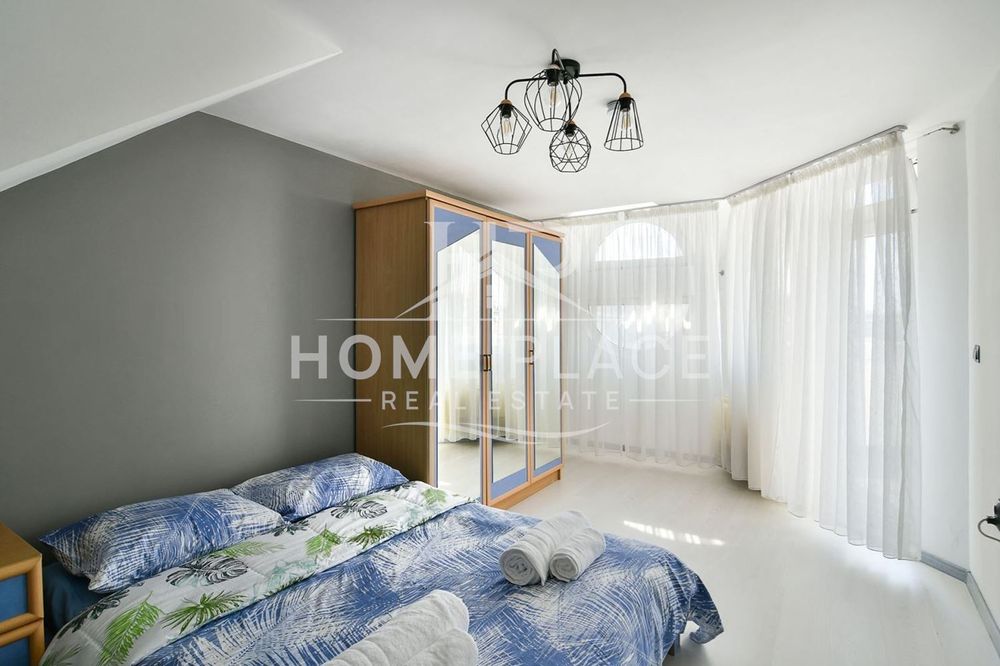 МНОГОСТАЕН апартамент под наем - Център