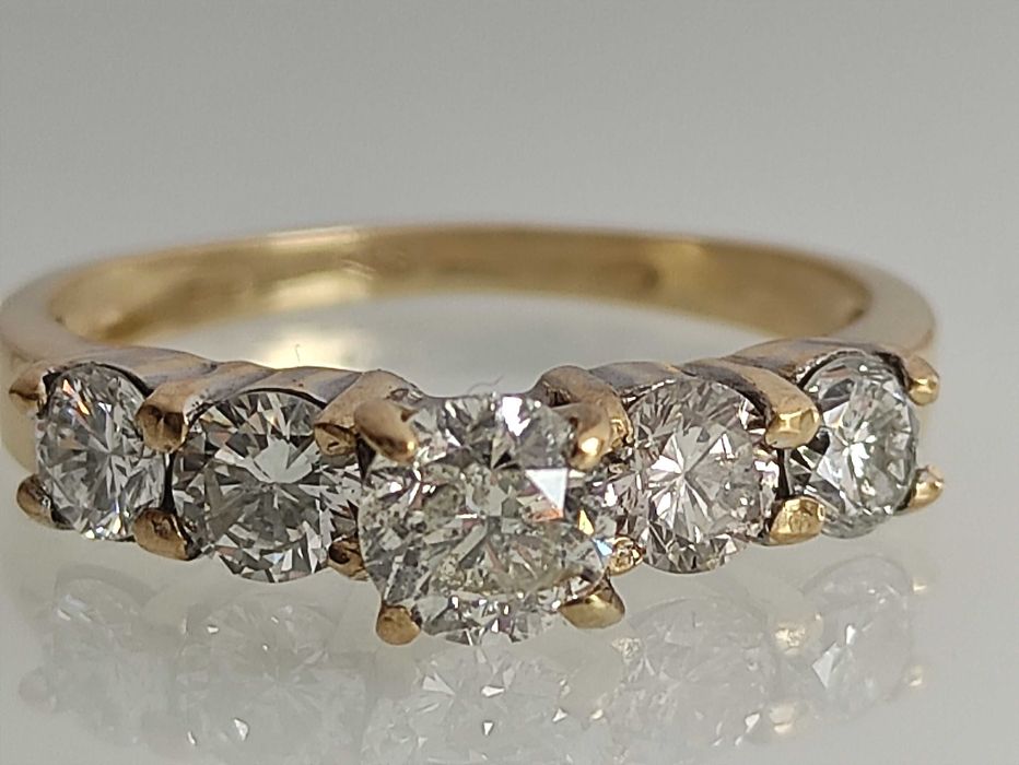 Inel aur 18k cu diamante 1,35ct certificat GIA