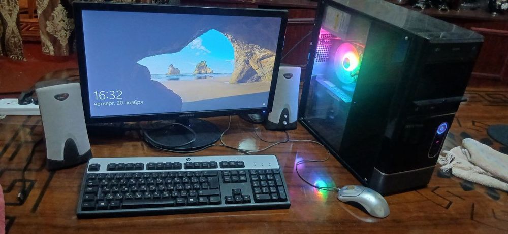 Abmen telfonga  ddr3
i3-3240 
3.40 GHZ
Ozu 4 gb
Videocard 2gb
Manitor