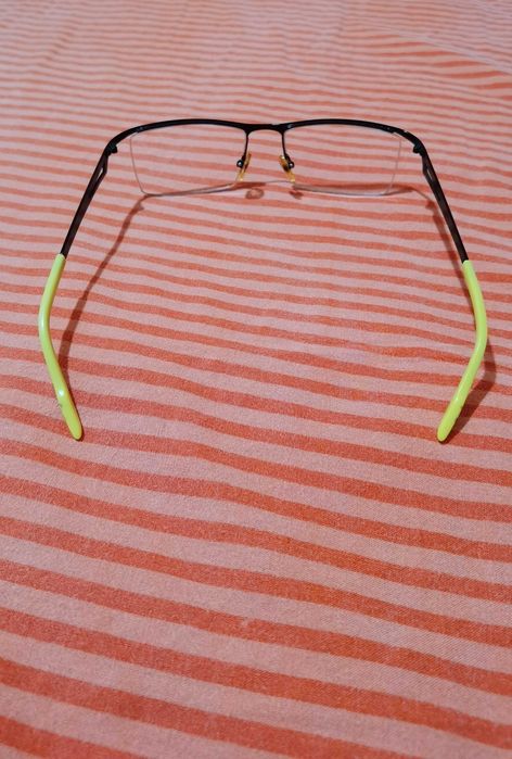 Продавам диоптрични очила