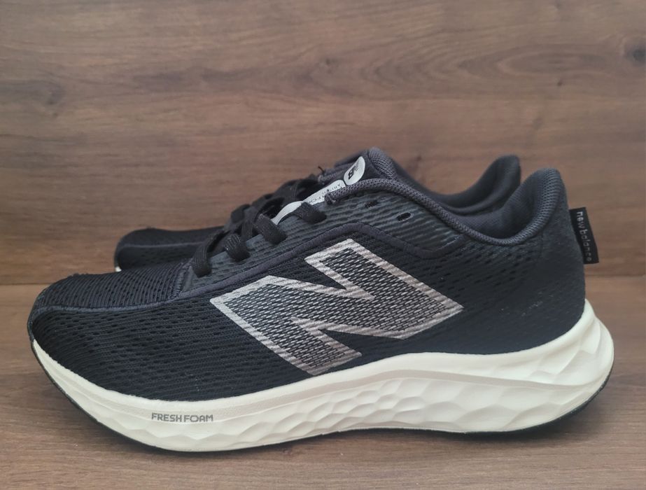 New Balance Arishi v4/дамски маратонки-39номер