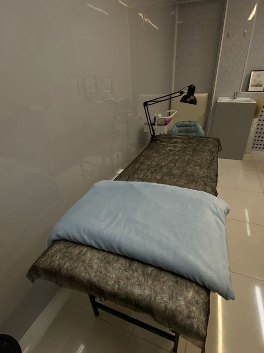 Сдается в аренду маникюрный стол