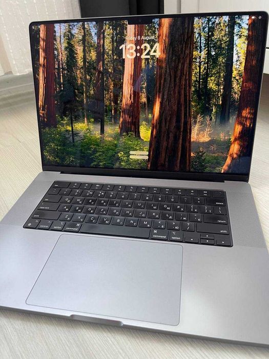 Macbook pro 16" M1 Pro 16GB RAM 512GB SSD