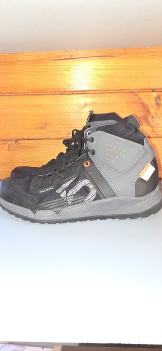 Pantofi MTB & Drumeție Adidas Five Ten Trailcross Mid – Stare Impecabilă