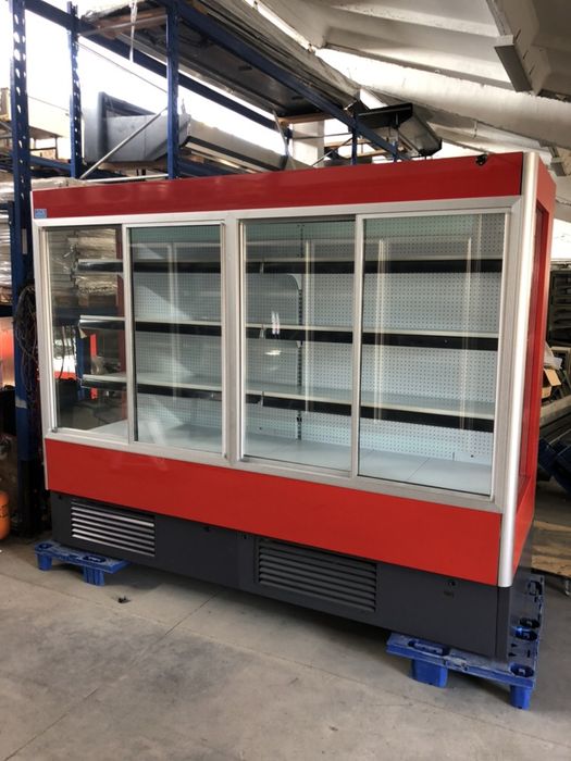 Хладилна витрина