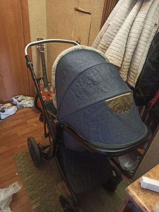 Детская коляска продам