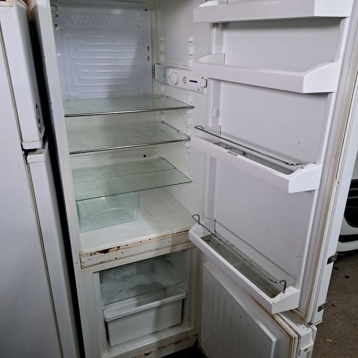 Vand frigider in Floresti