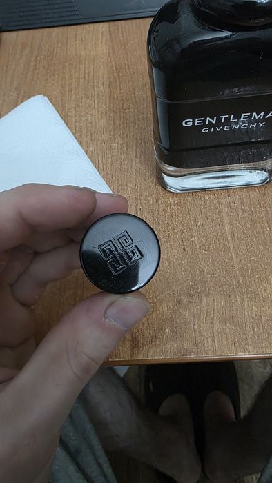 Продам или обменяю Givenchy gentleman parfum 2018