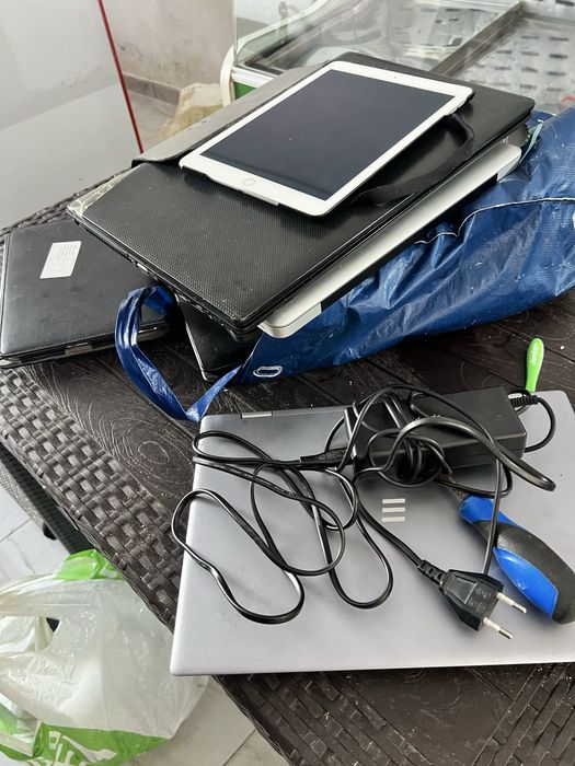 Vand diverse leptopuri tabelete telegoane