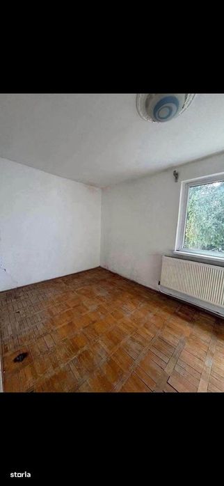 De vanzare apartament cu 2 camere si balcon, zona linistita 31000euro