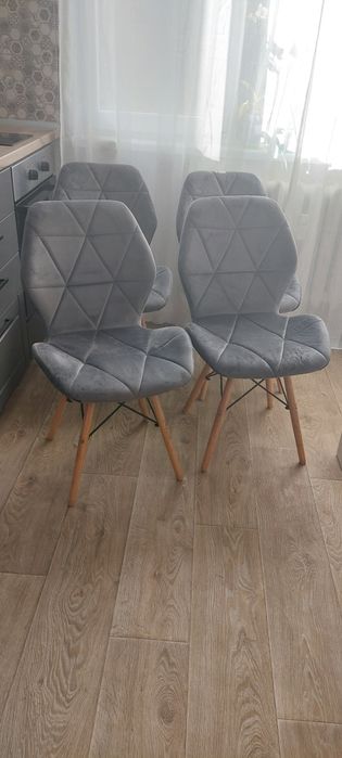 Комплект трапезни столове 4 бр