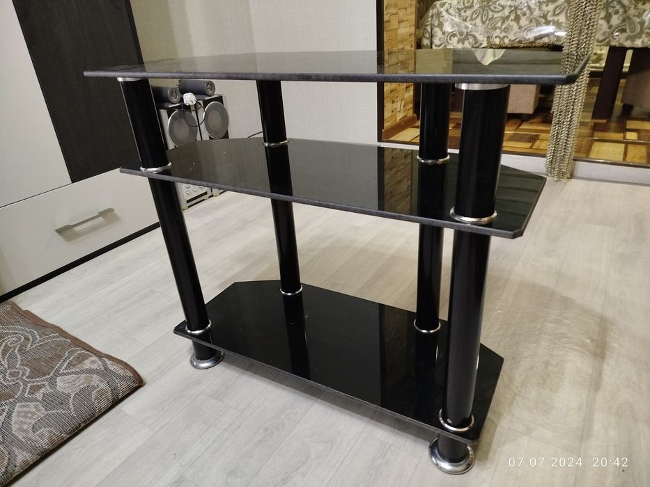 Полка для телевизора