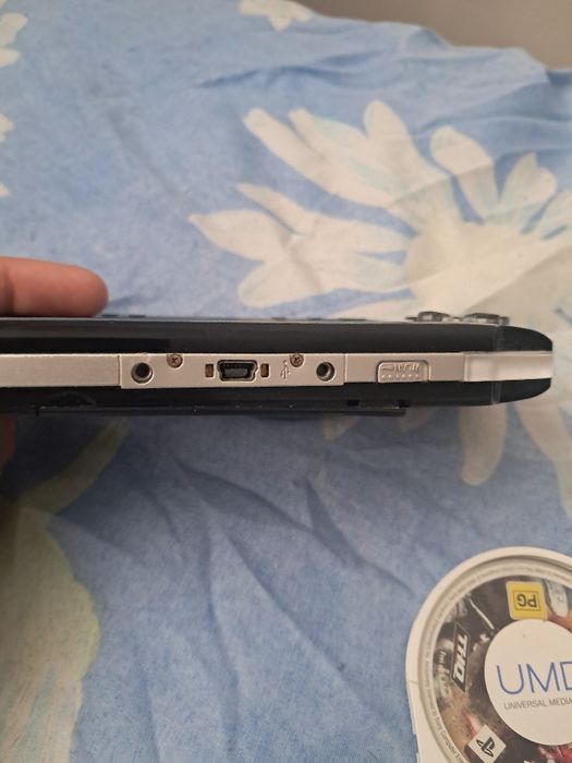 Продавам psp с 1 игра