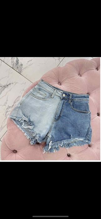 Къси сини дънки нови