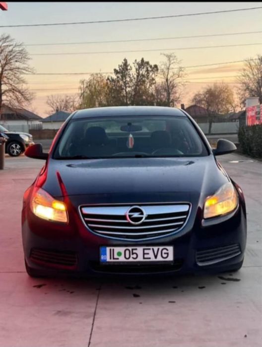 Schimb opel insignia an 2012 2.0d 6 trepte manual mașina merge și arata impecabil impecabil