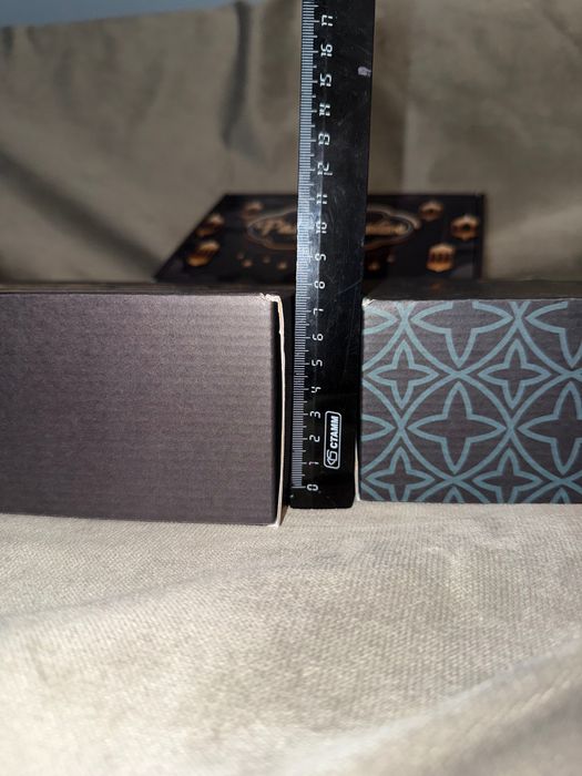 3 коробки картон