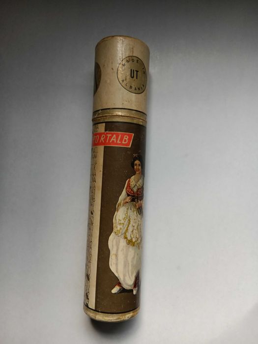 Rasnita de Cafea, veche de colectie, Albania, din Bronz, Nefolosita