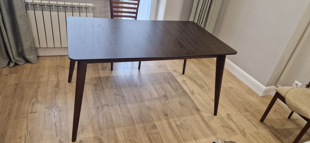 Обеденный стол Пегас