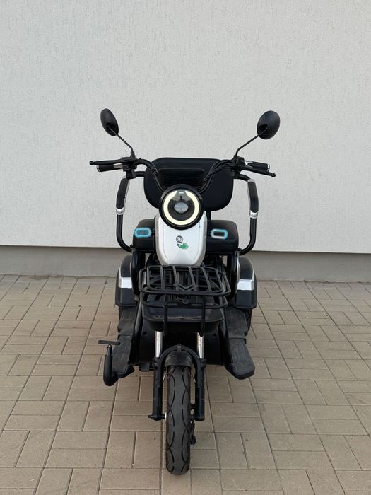 Tricicletă electrică