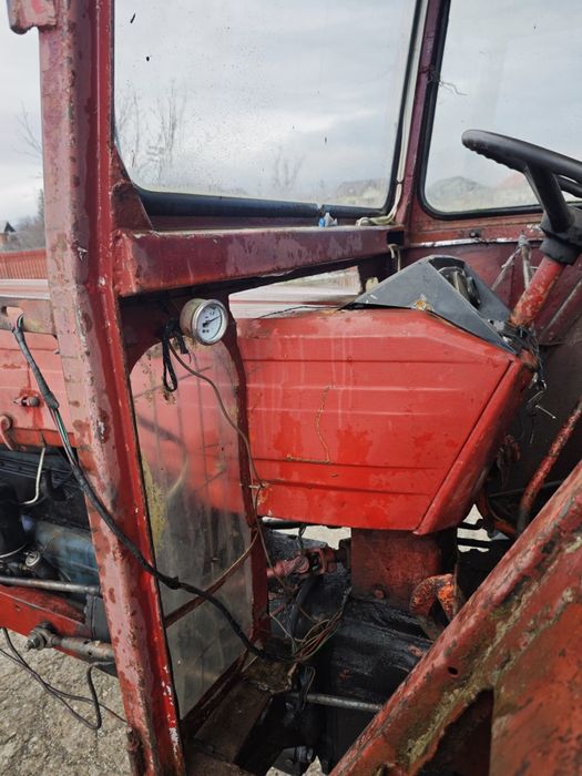 Vând Tractor U650