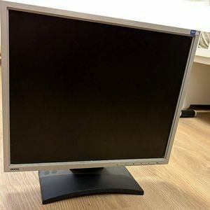 Монитор BenQ Q7T5