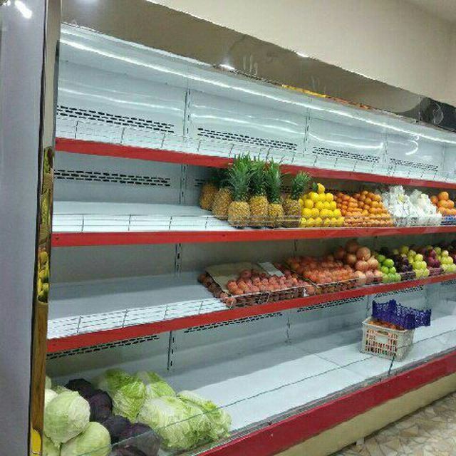Витринниы холодильник горко