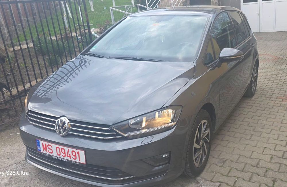 Vând Golf VII Sportvan