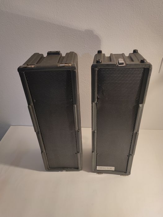 Boxe The Director by Yak Stack speakers