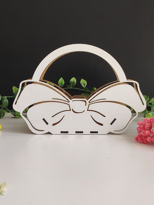 Cutie pentru flori personalizată din lemn – Cadou educatoare / învățătoare