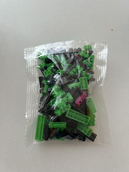 Лего-Халк, маленькая фигурка