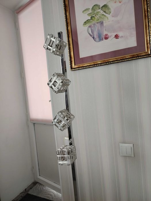 Напольный светильник