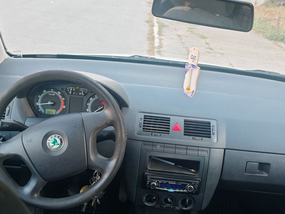 Vând Skoda Fabia