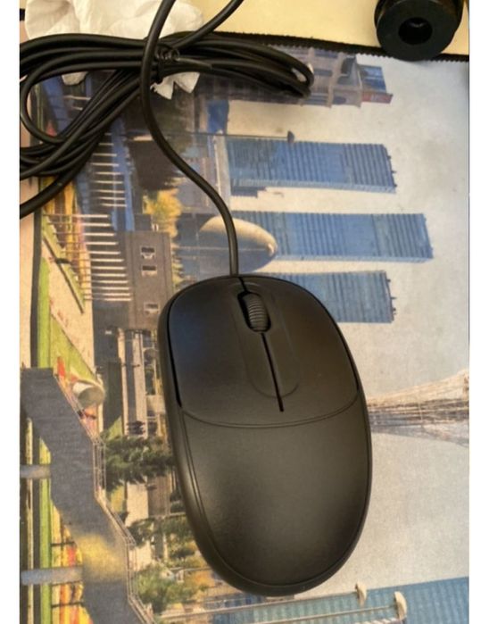 Проводная мышь и коврик