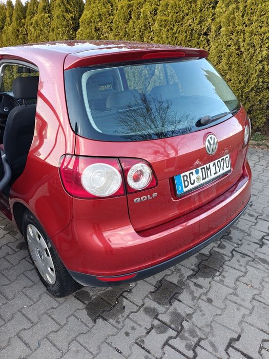 Vând golf 5+ ,benzina,