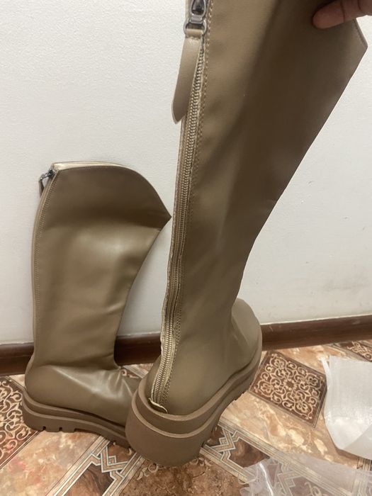 Продам осенние сапоги 5000