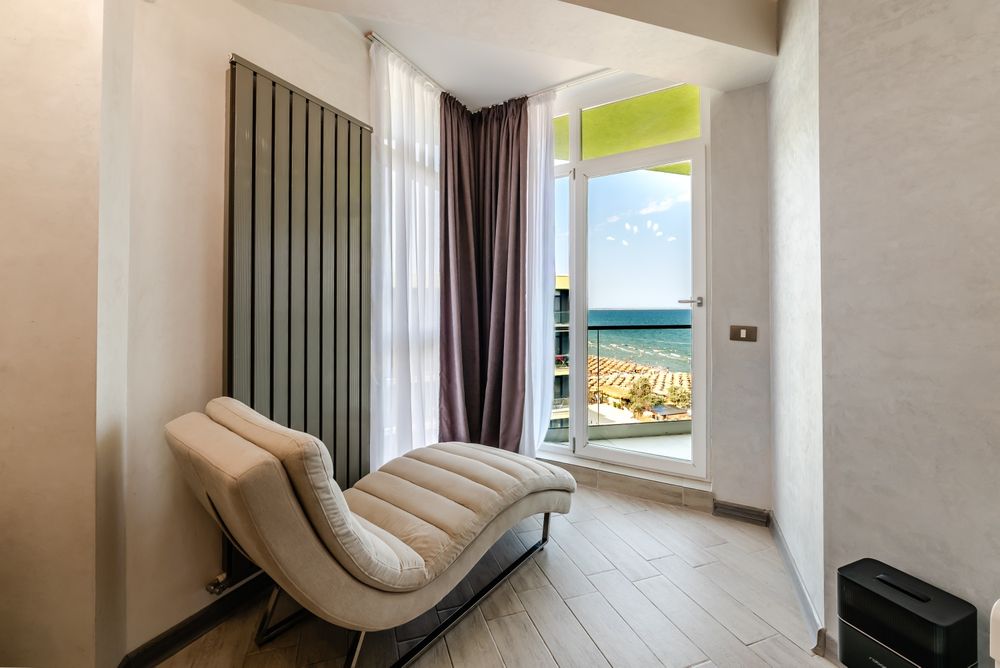 Vand apartament 2 camere in Complex Alezzi prima linie