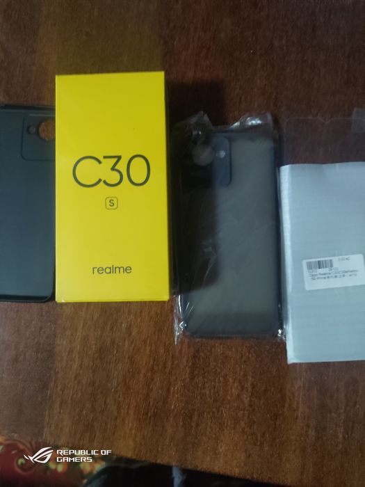 Продам телефон Realme