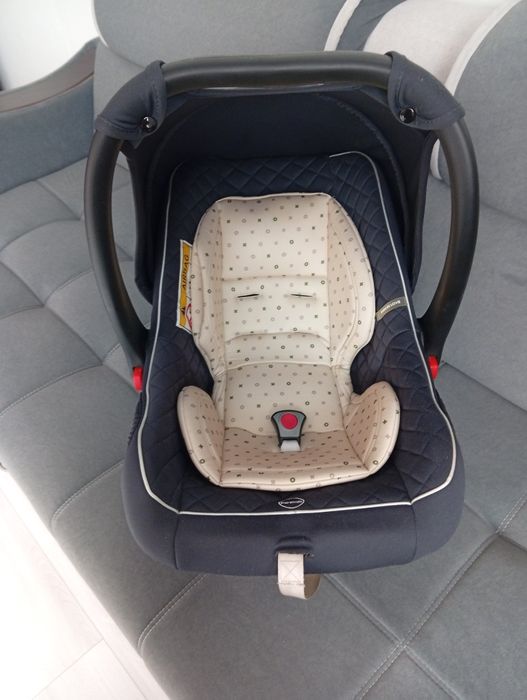 Продам автолюльку в хорошем состоянии