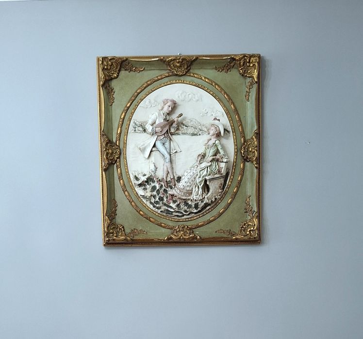 Объёмная картина барельеф в золотой раме 70×80см