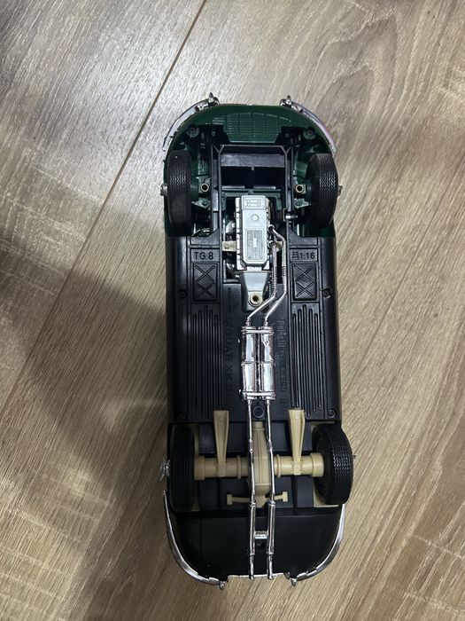 Jucarie Jaguar XK E 4,2 litri Tonka masinuta 1:16 metal vintage