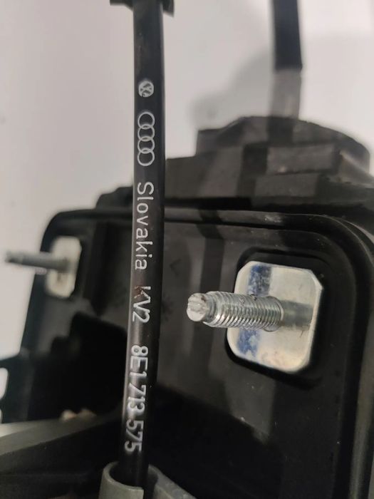 Maneta Schimbator viteze Timonerie cutie automata Seat Exeo Audi A4 B7 8E1713041AQ / 8E1713111AA