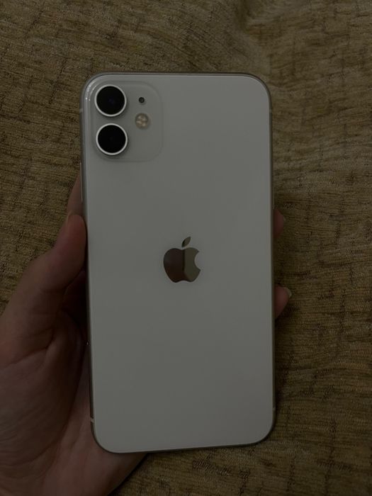 iPhone 11 черный/iPhone 11 белый