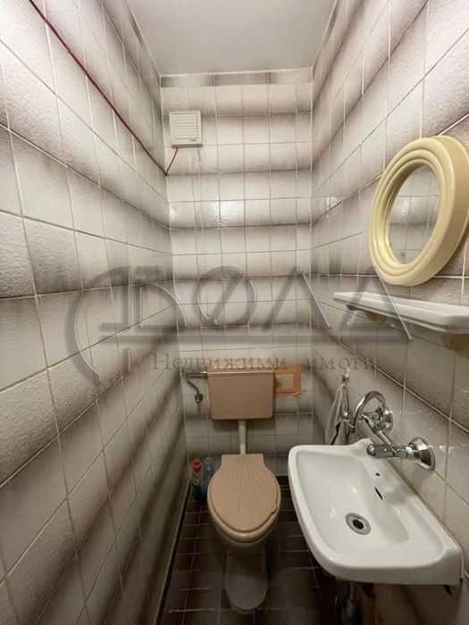 Продава се Тристаен апартамент в София, Надежда 2 - 90 кв.м за 2445 €/кв.м - Снимка #8