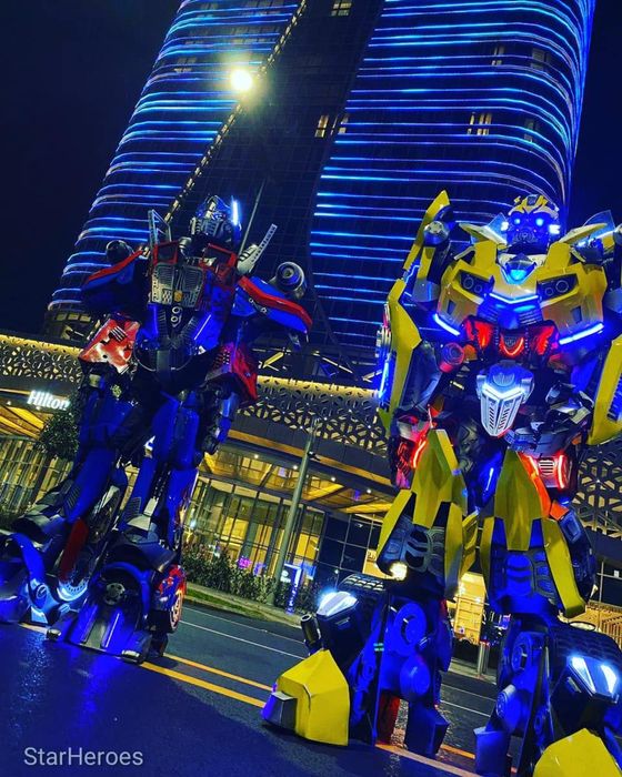 Профессиональные костюмы роботов «Бамблби» и «Оптимус Прайм» (3 м)