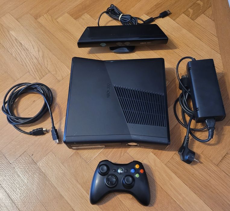 Xbox 360s modat RGH3 HDD 250GB