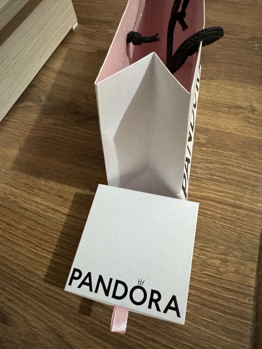 Продам браслет пандора оригинал