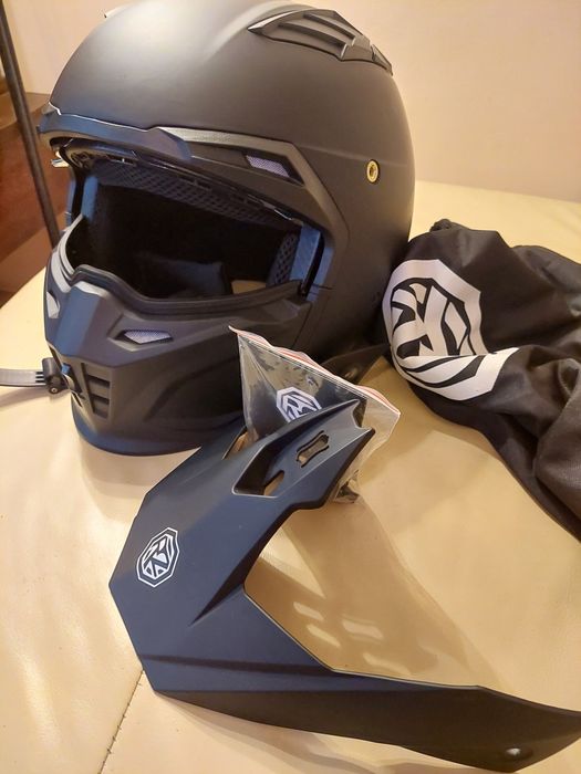 Casca moto modulara, nouă